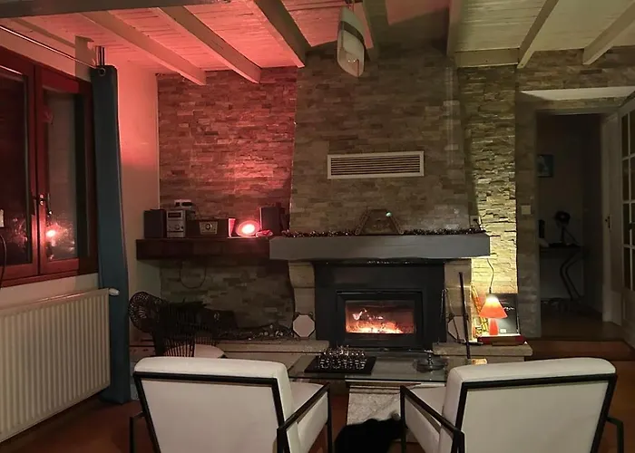 Les Figuiers Bleus Bed and Breakfast *